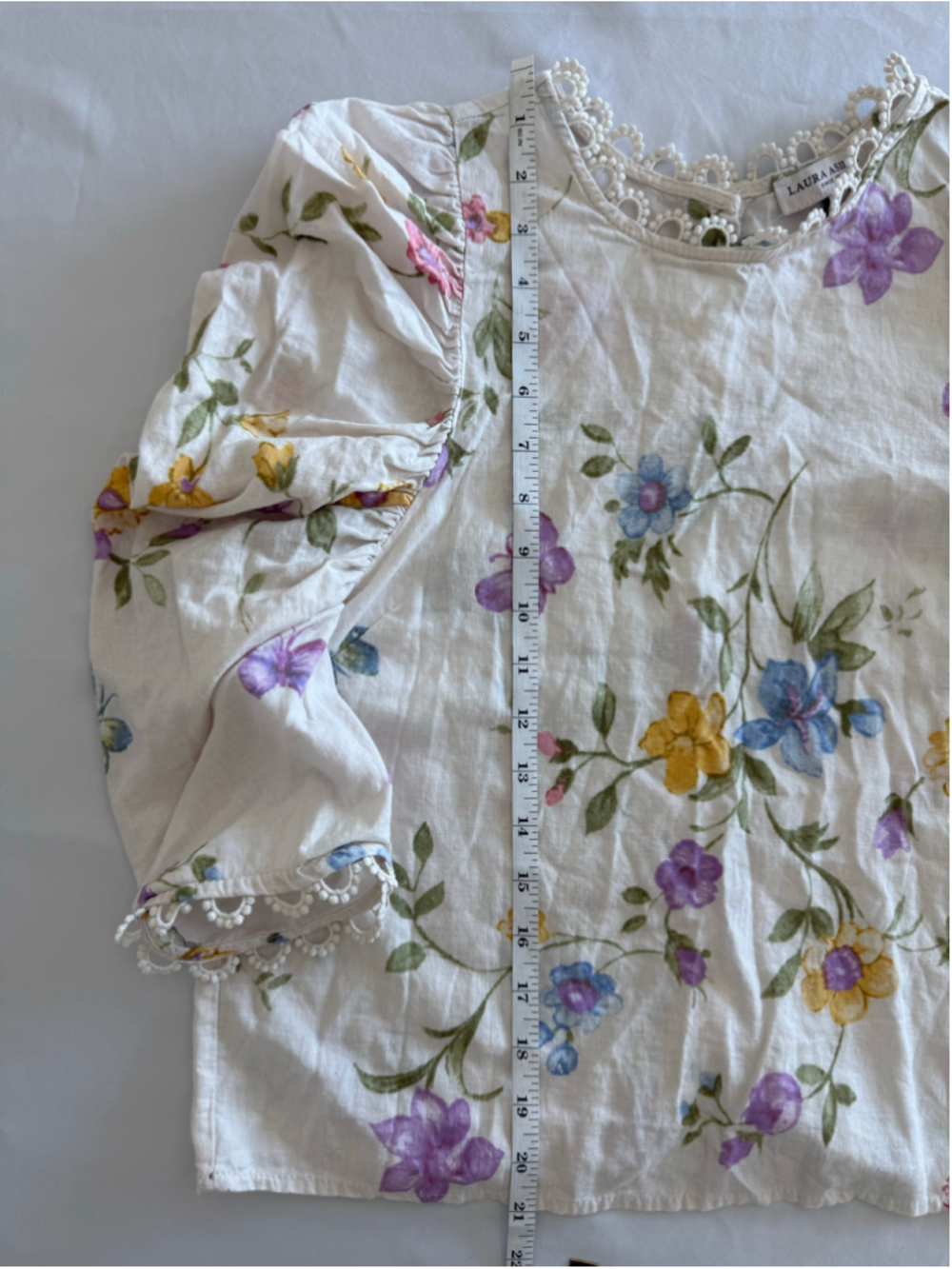 Women's Laura Ashley Linen blend Floral Blouse Size M White Multicolor - Picture 5 of 7